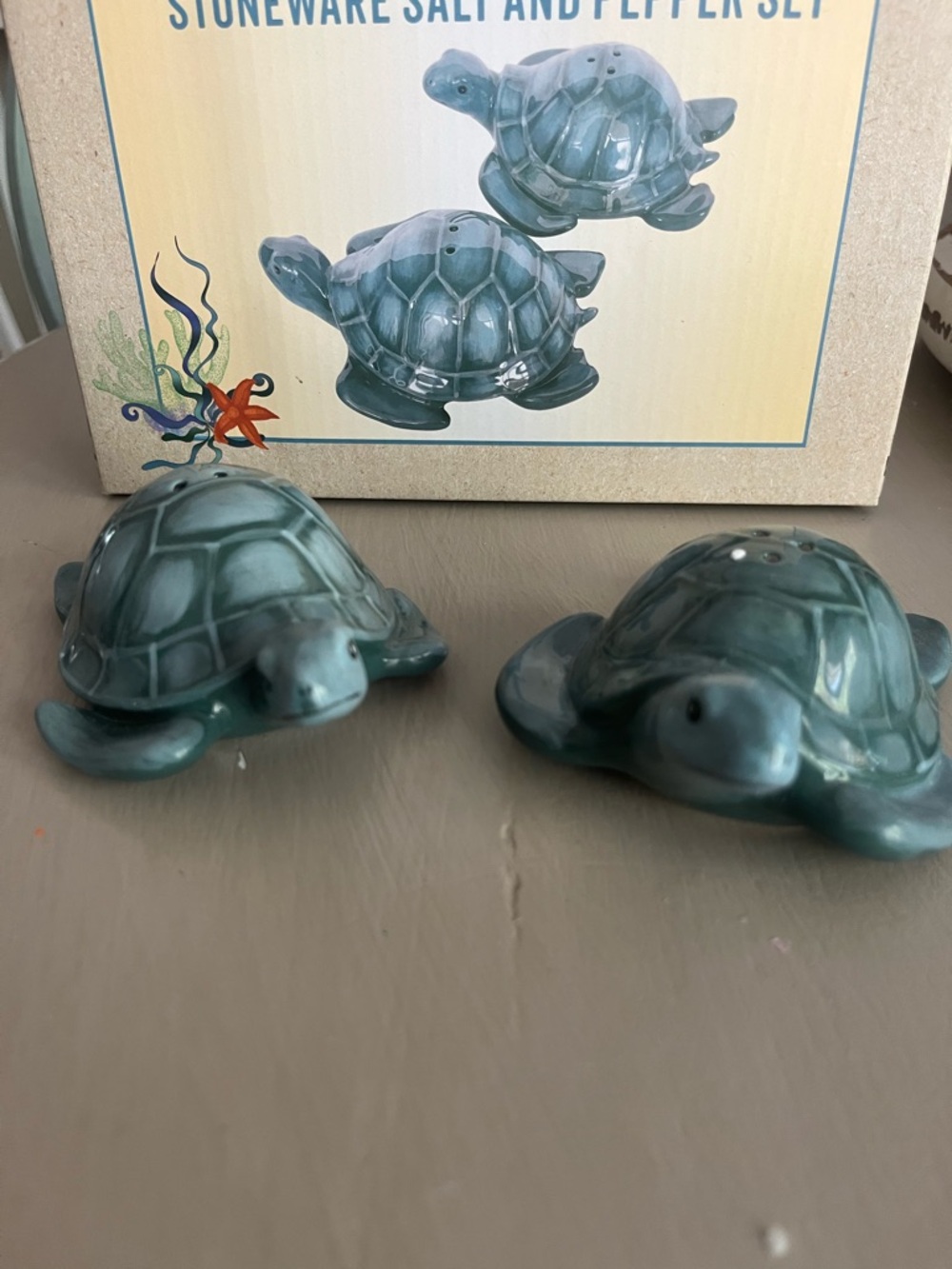 Cracker Barrel Glossy Teal Turtle Salt & Pepper Shakers